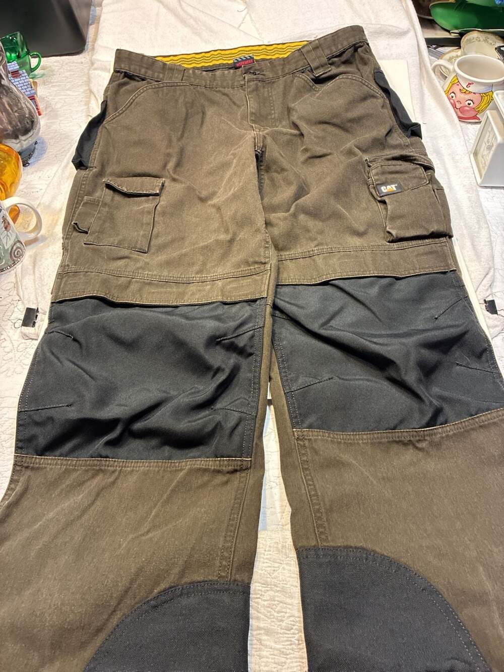 Caterpillar CAT Trademark Holster Cargo Work Pants Dark Earth Brown Size 38x32